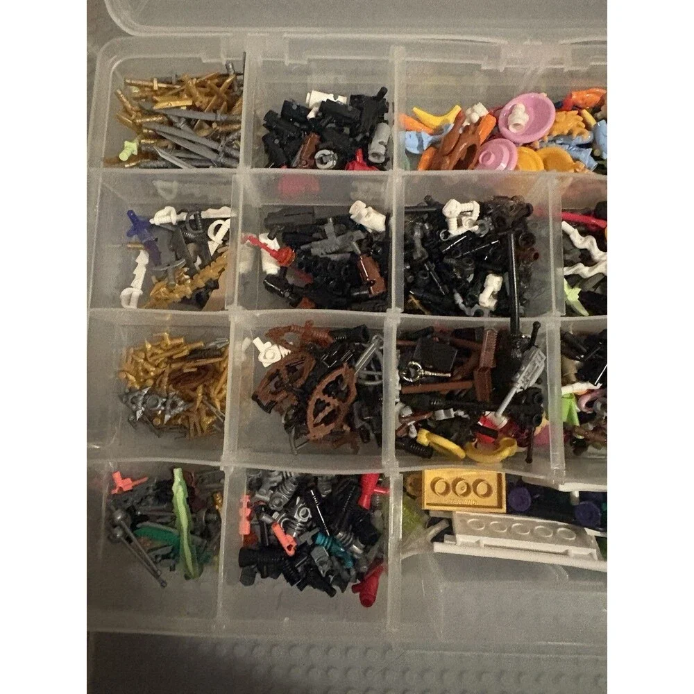 1 Lb 8 Oz Lot Of Lego Minifgure Weapons Accessories Lot Organized Castle Rare